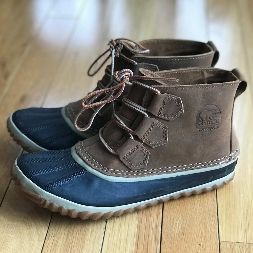 Sorel Out N About leather waterproof boots